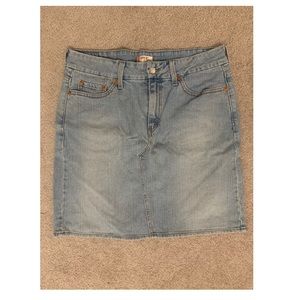 Levi’s denim skirt